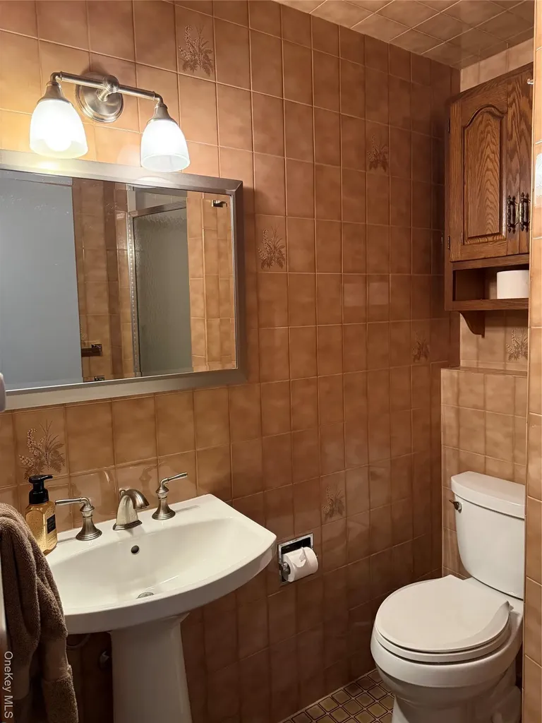128 Lookout Pass Stormville NY 12582
