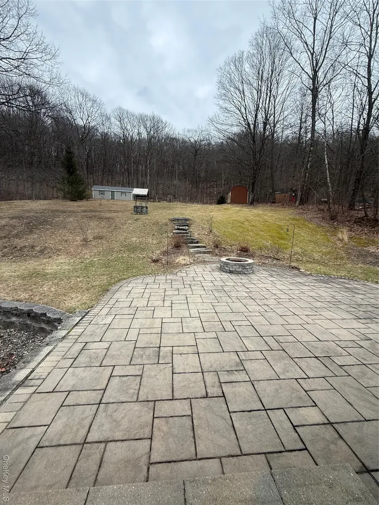 128 Lookout Pass Stormville NY 12582