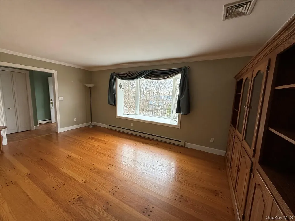 128 Lookout Pass Stormville NY 12582