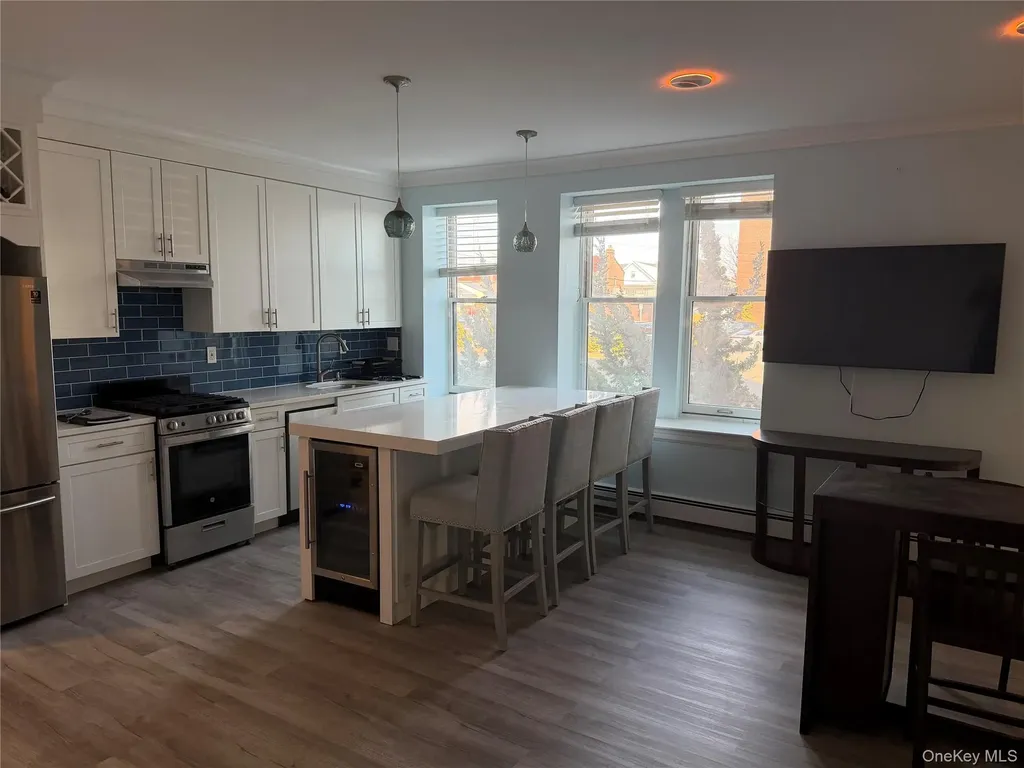 25 W Broadway Long Beach NY 11561