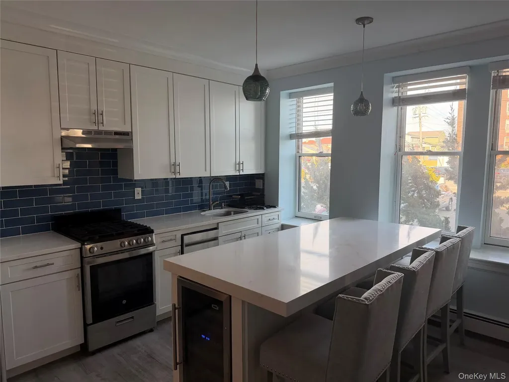 25 W Broadway Long Beach NY 11561
