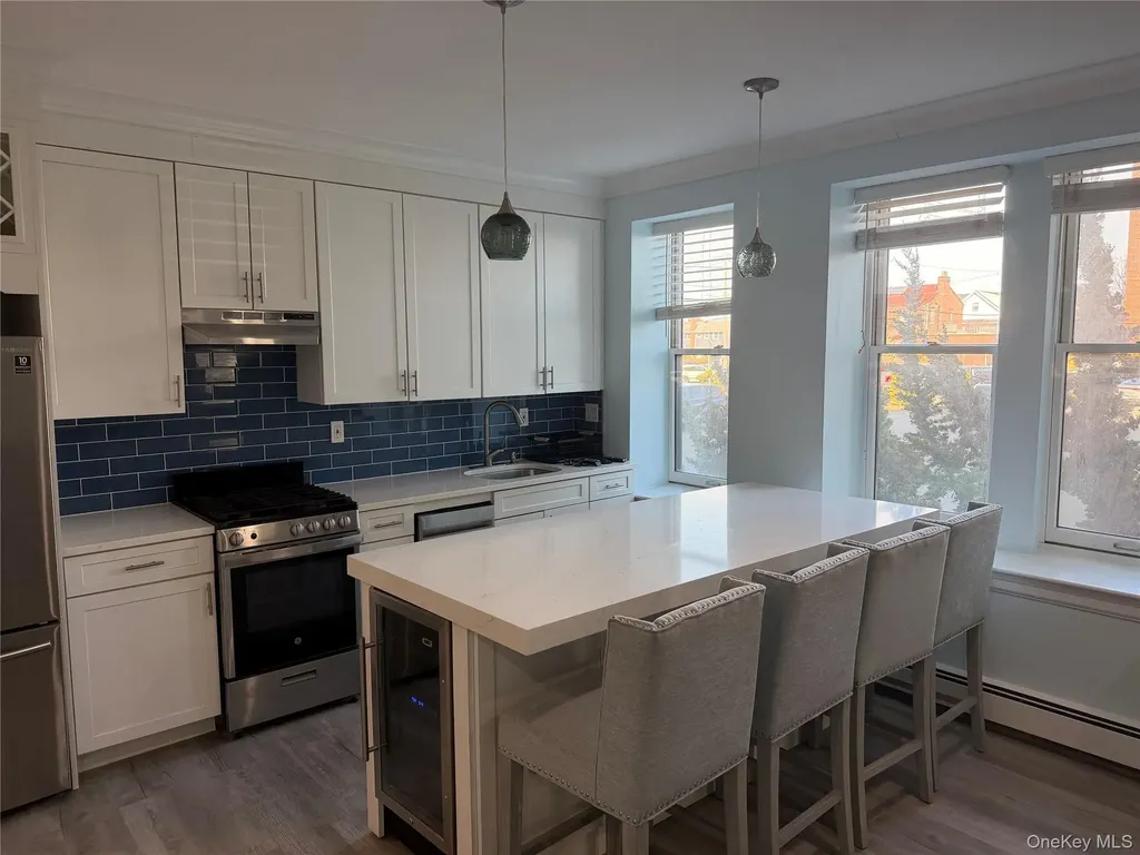 25 W Broadway Long Beach NY 11561