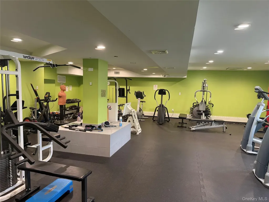 25 W Broadway Long Beach NY 11561