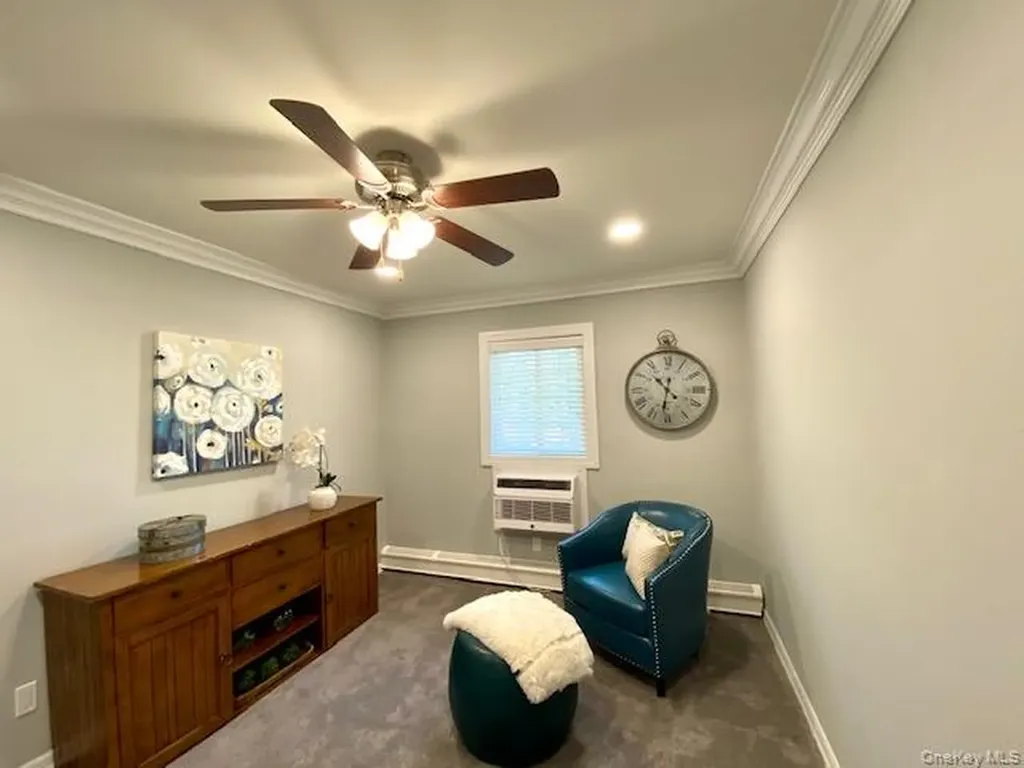 327 Brook Avenue Bay Shore NY 11706