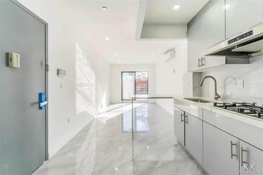 941 57th Street Brooklyn NY 11219