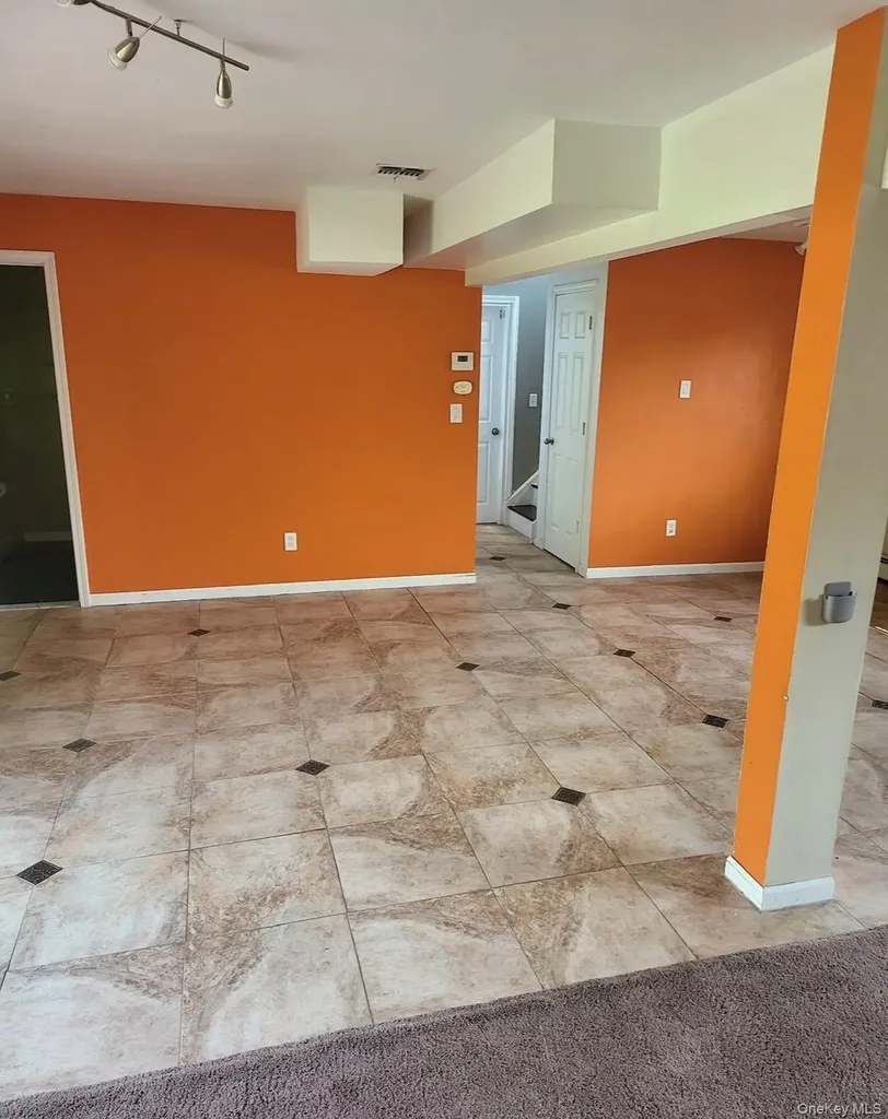 20 Tammy Drive Middletown NY 10941