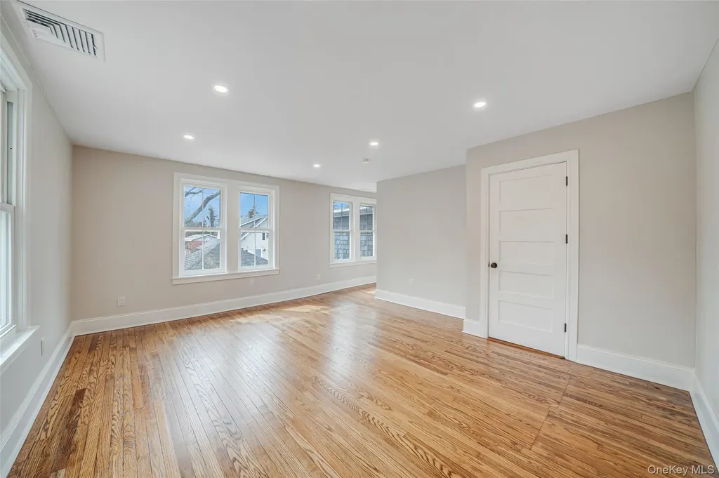 61 Ocean Avenue Islip NY 11751