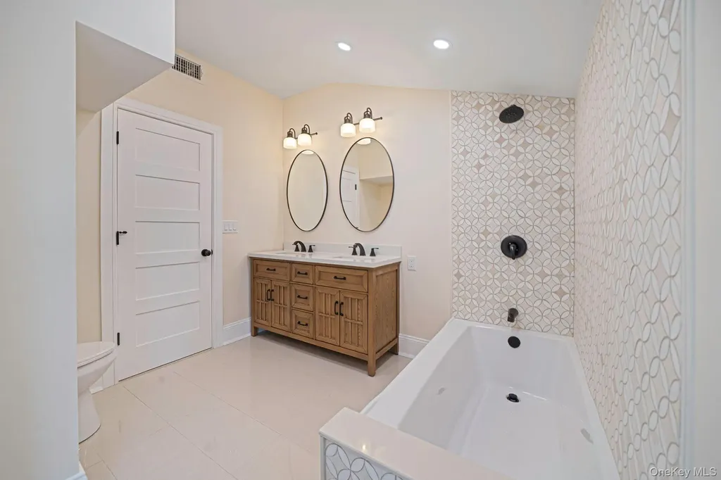 61 Ocean Avenue Islip NY 11751