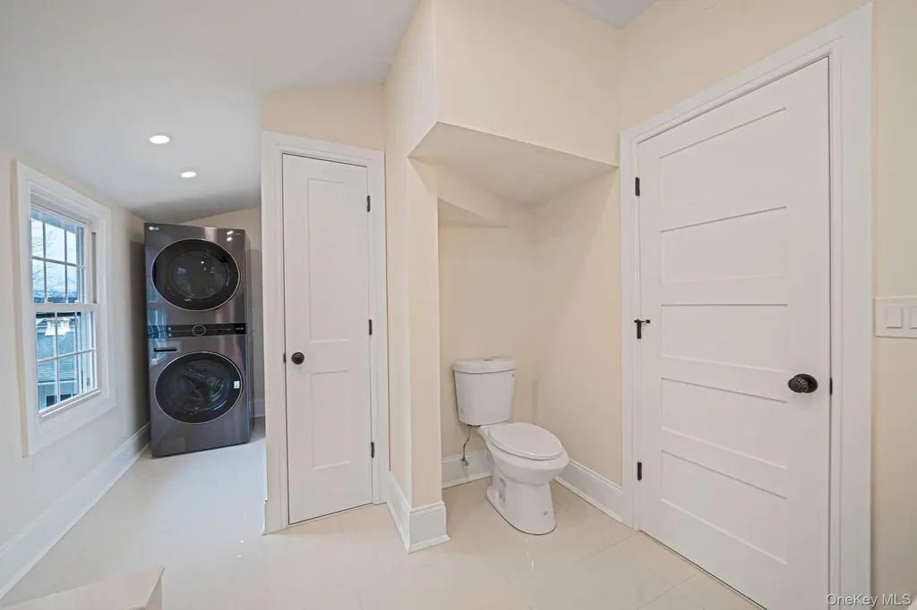 61 Ocean Avenue Islip NY 11751