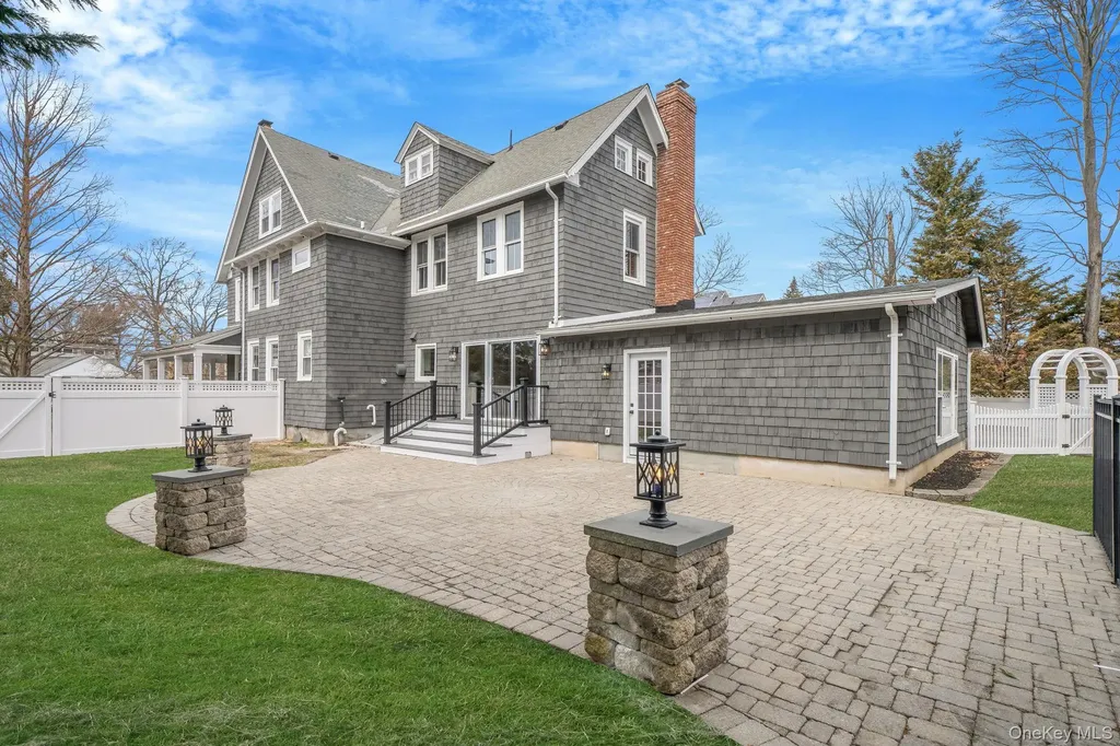 61 Ocean Avenue Islip NY 11751