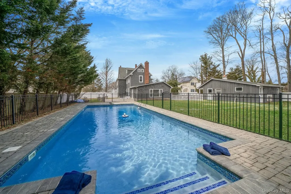 61 Ocean Avenue Islip NY 11751