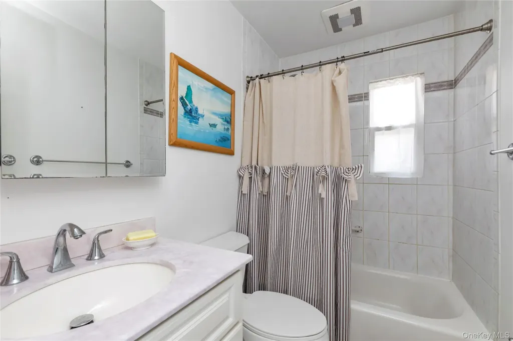 8 E Gate Plainview NY 11803