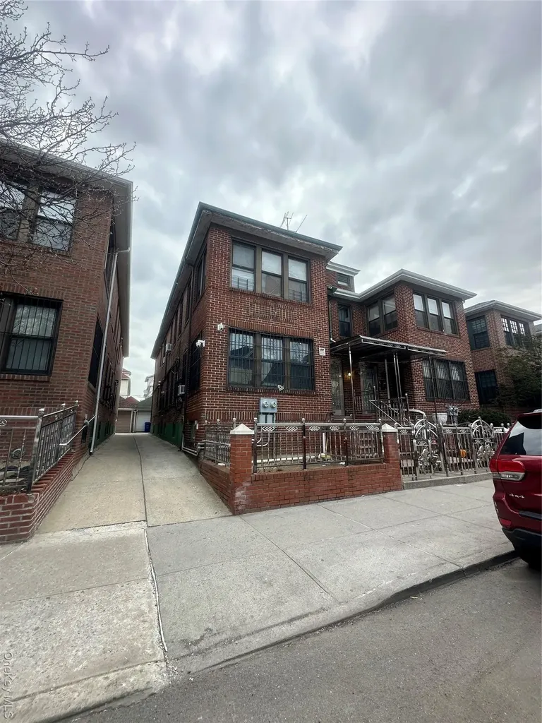 3533 90th Street Jackson Heights NY 11372