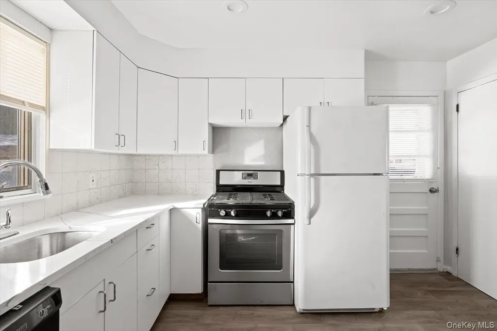 119 S 6th Street Bethpage NY 11714