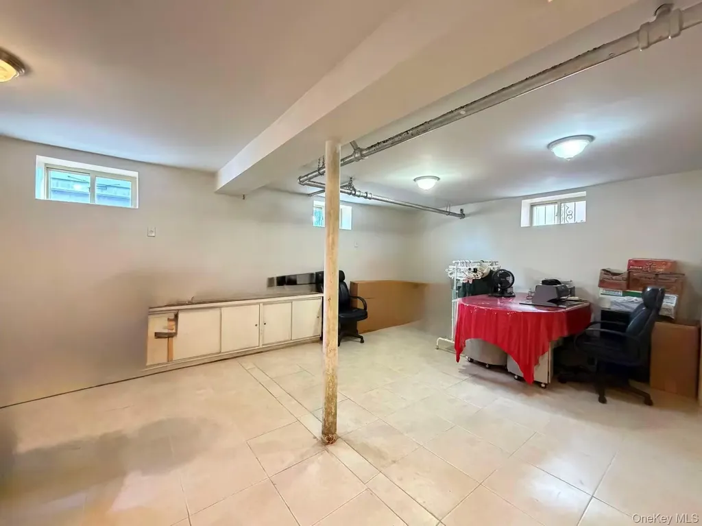 52-57 84th Street Elmhurst NY 11373