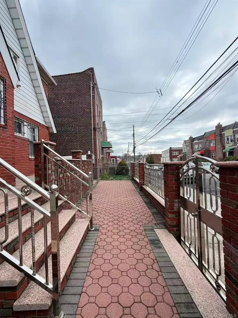 52-57 84th Street Elmhurst NY 11373