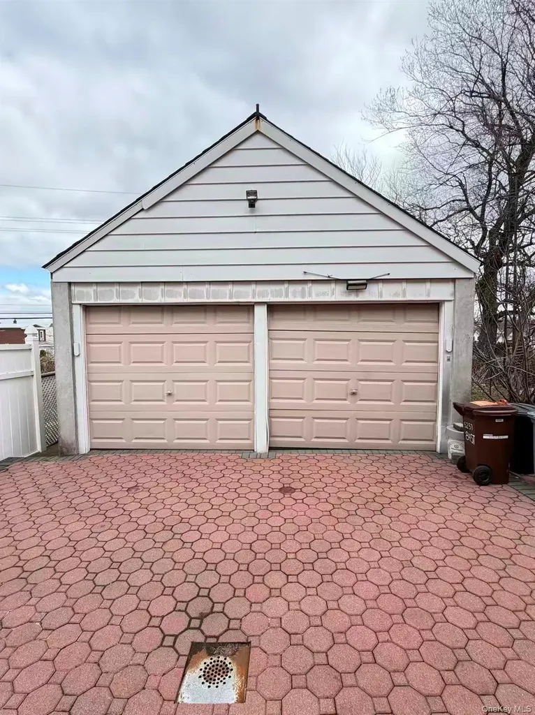 52-57 84th Street Elmhurst NY 11373