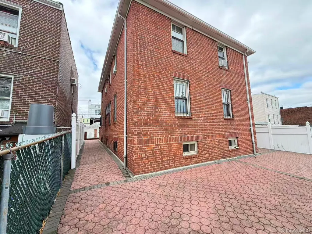 52-57 84th Street Elmhurst NY 11373