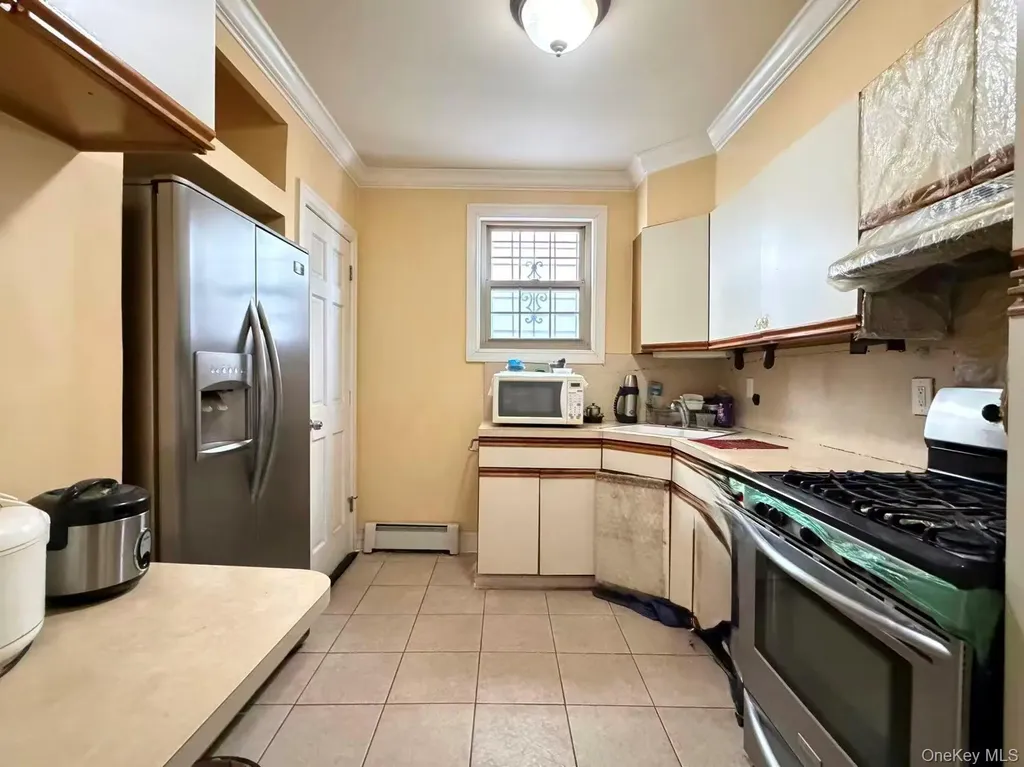 52-57 84th Street Elmhurst NY 11373