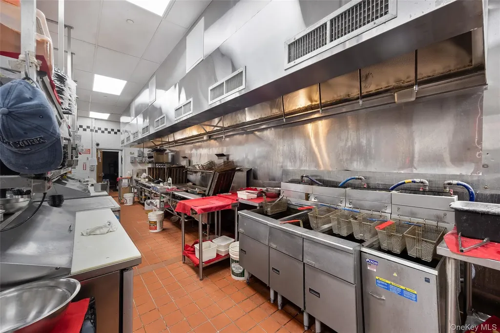 45 Carmans Road Massapequa NY 11758