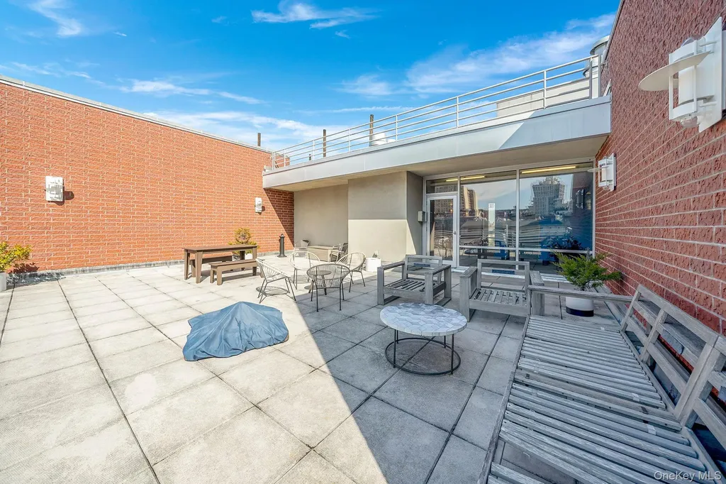 475 Sterling Place Brooklyn NY 11238