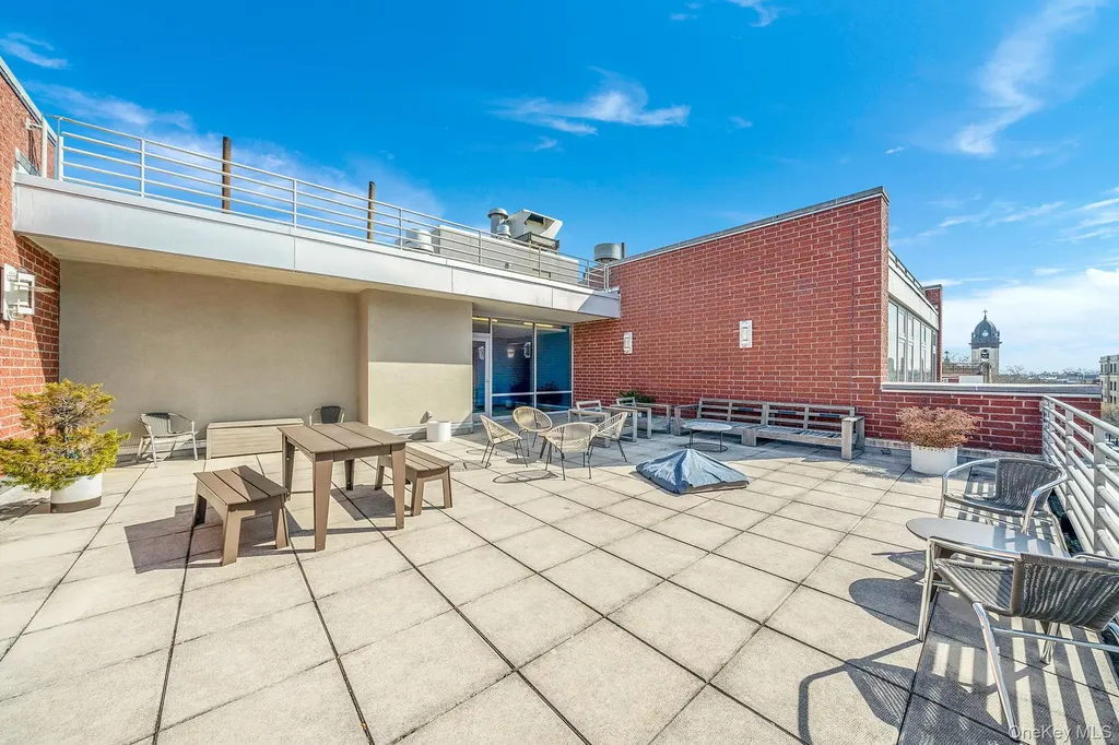 475 Sterling Place Brooklyn NY 11238