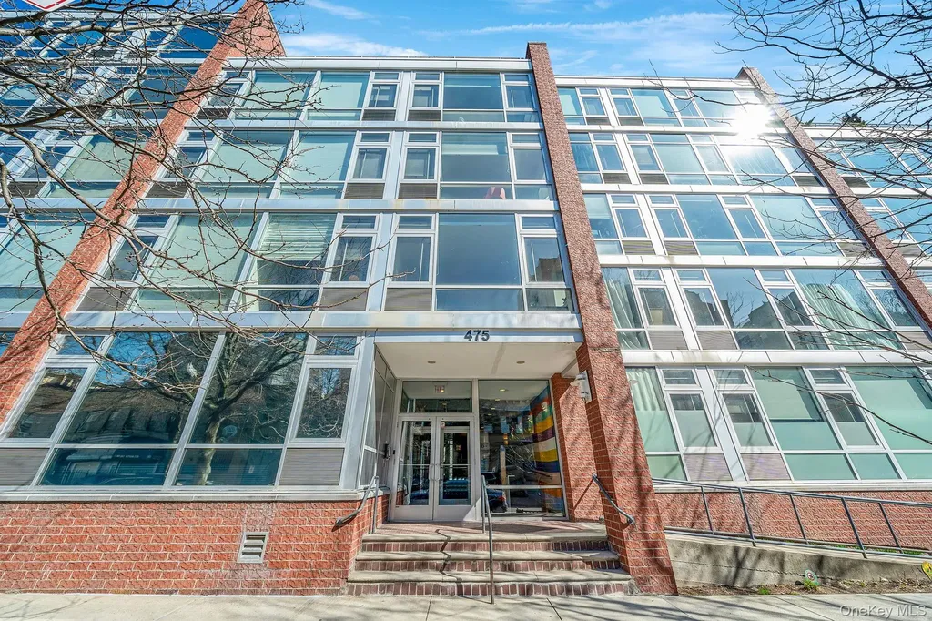 475 Sterling Place Brooklyn NY 11238