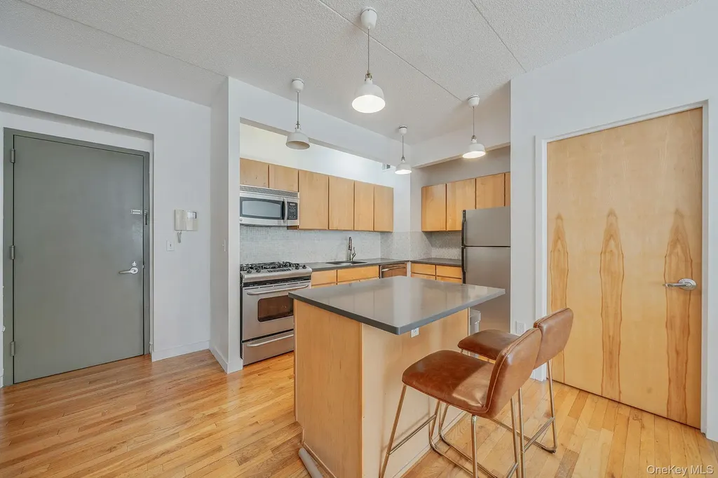475 Sterling Place Brooklyn NY 11238