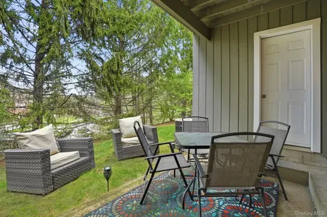 85 Hemlock Circle Peekskill NY 10566