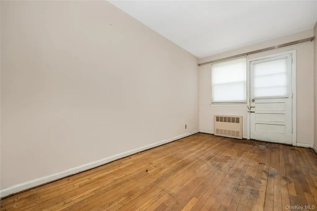 41-18 149th Place Flushing NY 11355
