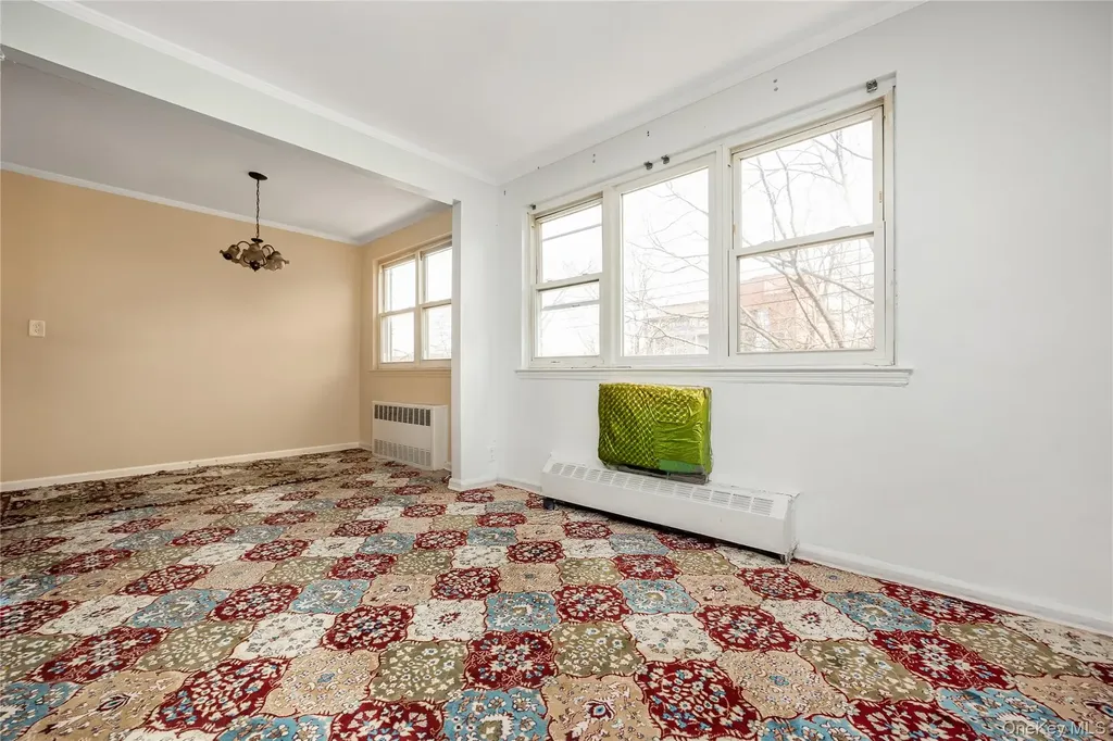 41-18 149th Place Flushing NY 11355