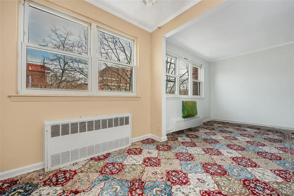 41-18 149th Place Flushing NY 11355