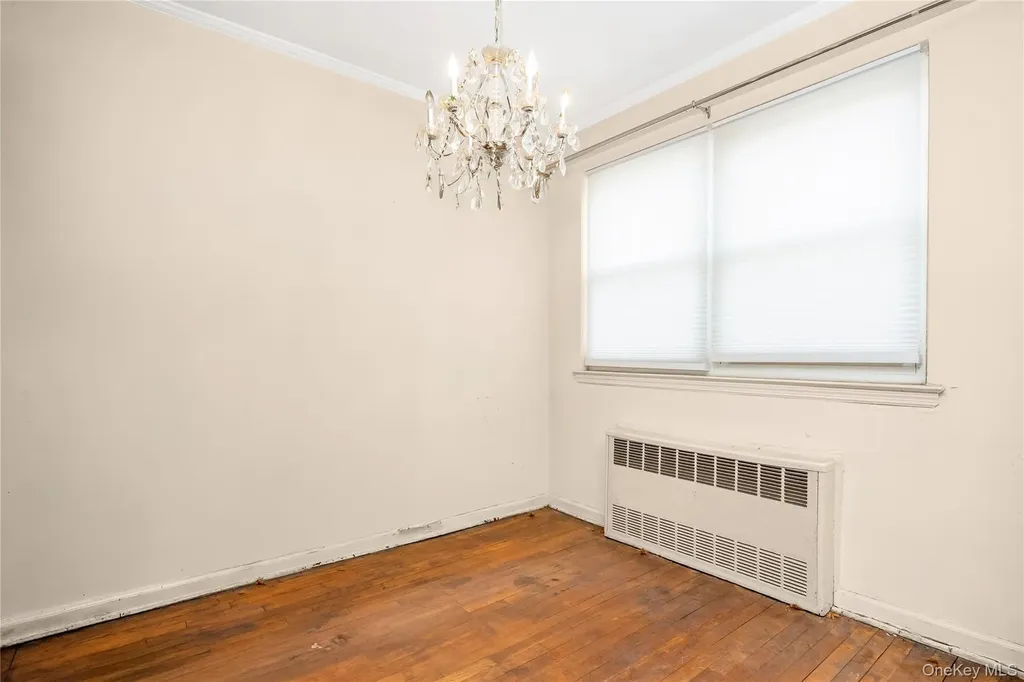 41-18 149th Place Flushing NY 11355