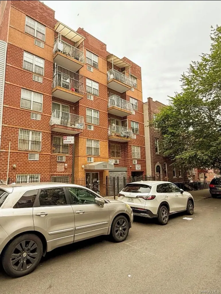755 40th Street Brooklyn NY 11232