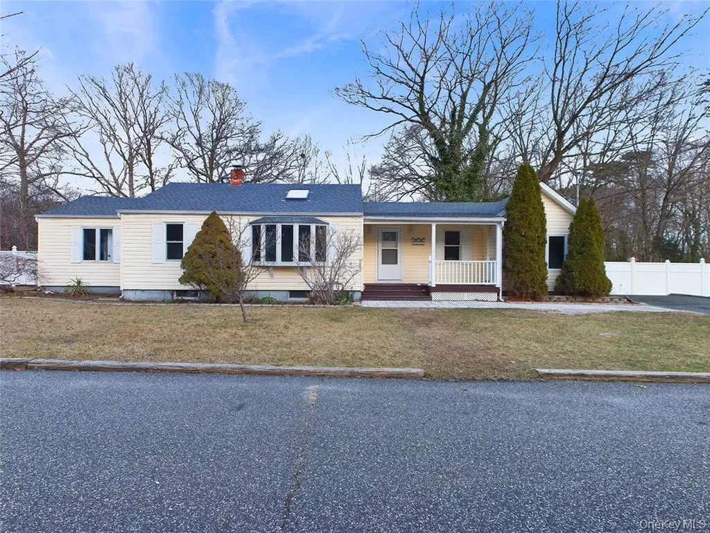 115 Clinton Avenue Patchogue NY 11772