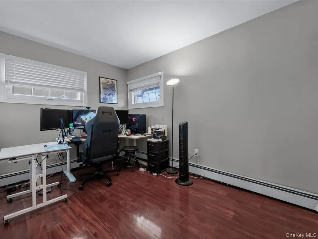 34 Hedge Lane Westbury NY 11590