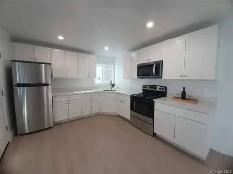 1288 Route 9g Hyde Park NY 12538