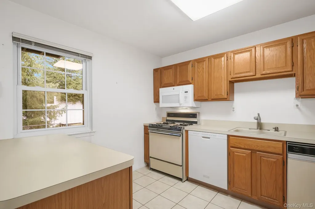 422 Somerset Drive Pearl River NY 10965