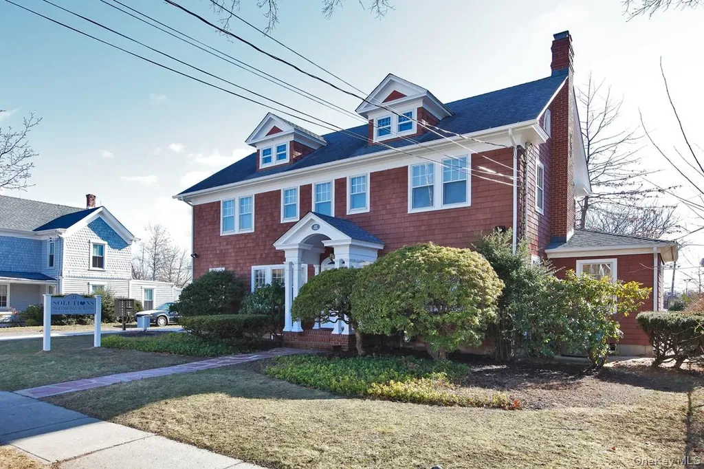 21 E Second Street Riverhead NY 11901
