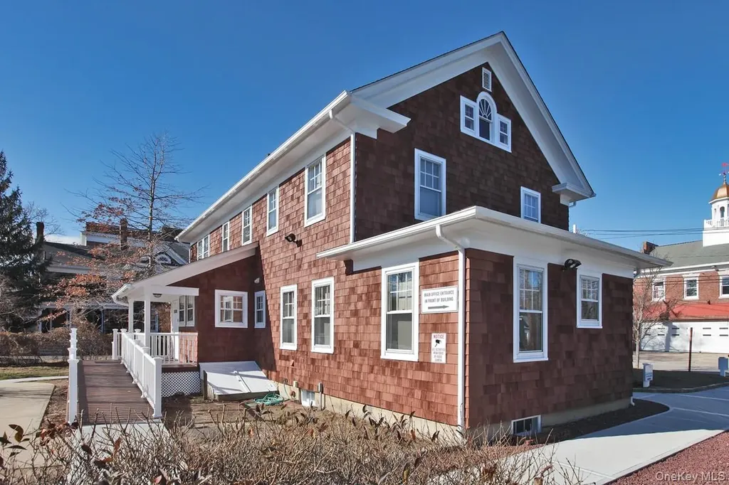 21 E Second Street Riverhead NY 11901
