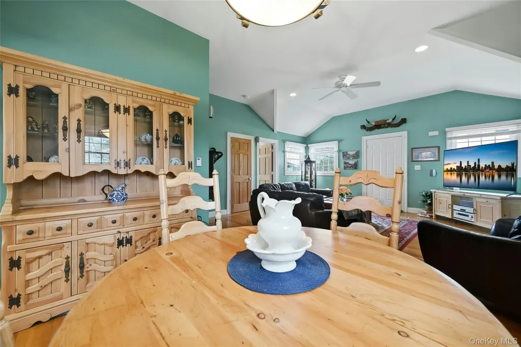 136 Park Avenue Deer Park NY 11729