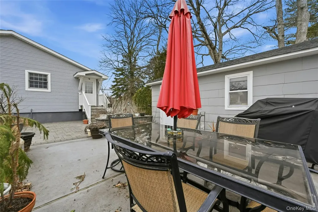 136 Park Avenue Deer Park NY 11729