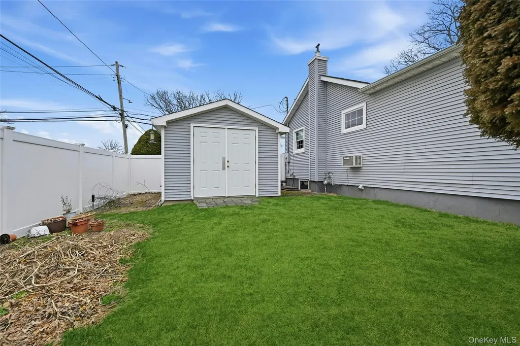 136 Park Avenue Deer Park NY 11729