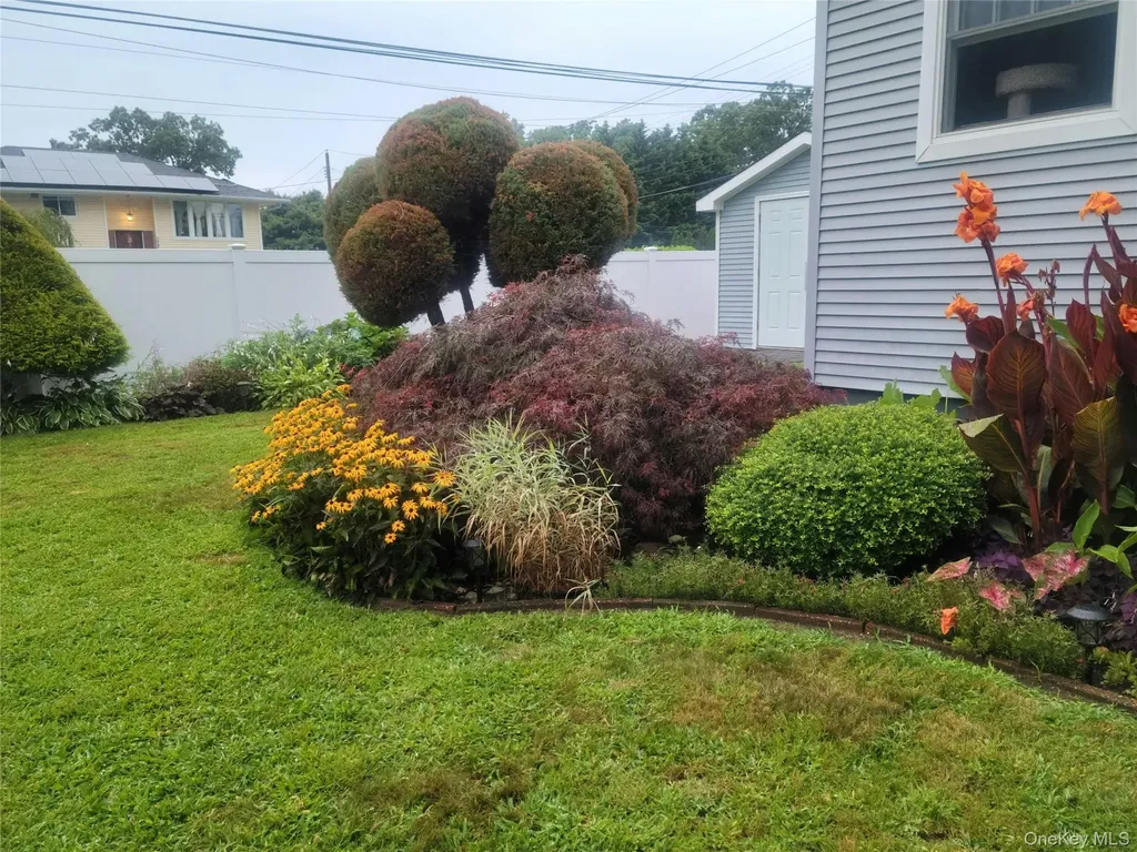 136 Park Avenue Deer Park NY 11729