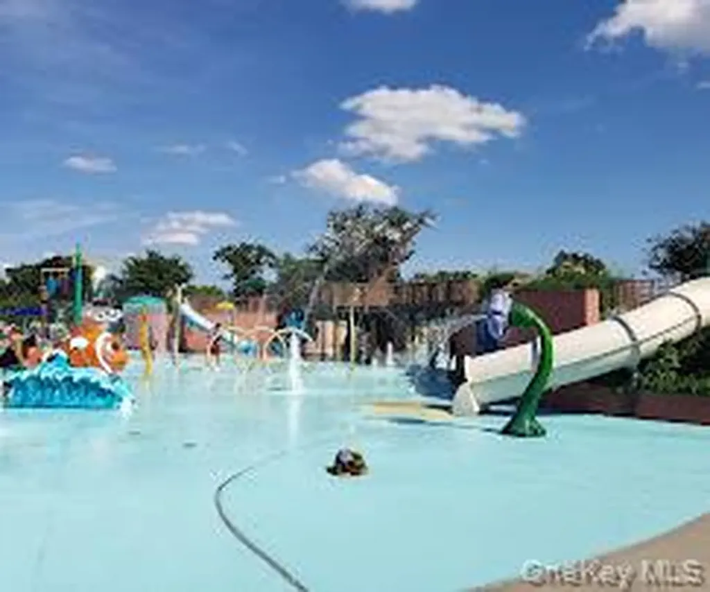 136 Park Avenue Deer Park NY 11729