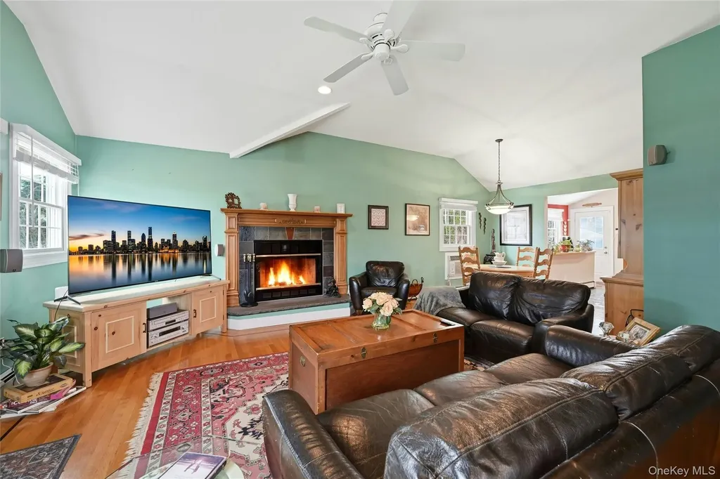 136 Park Avenue Deer Park NY 11729