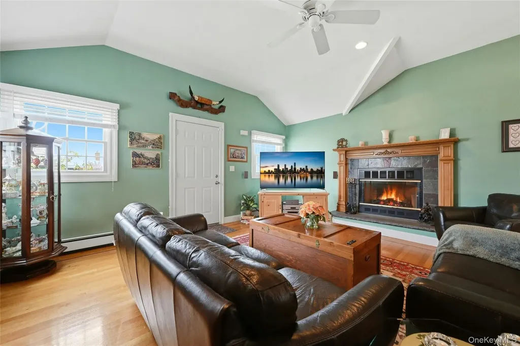 136 Park Avenue Deer Park NY 11729