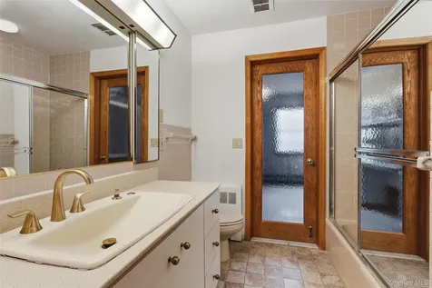 27 Allapartus Circle Ossining NY 10562