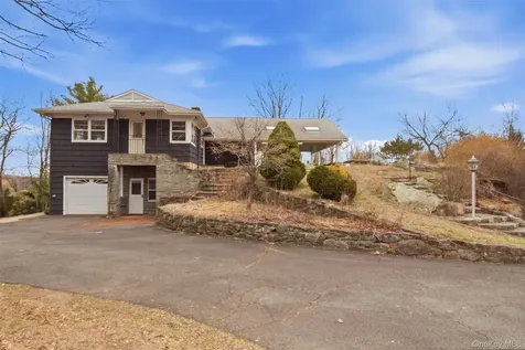 27 Allapartus Circle Ossining NY 10562