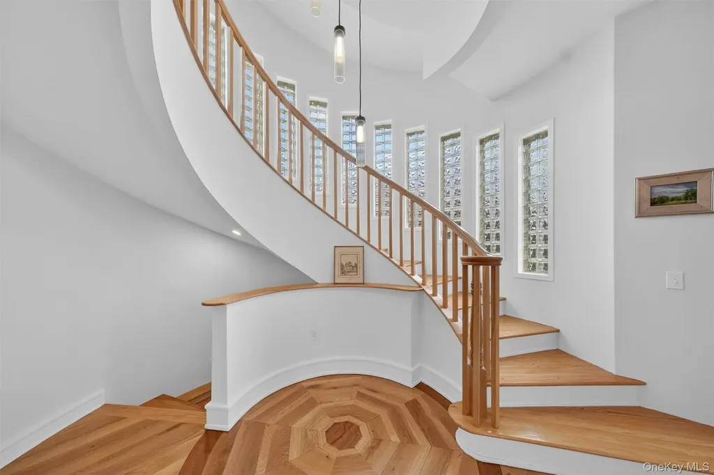 48 Eastview Lane Red Hook NY 12571